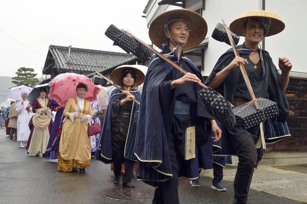 近江商人なりきり行列
